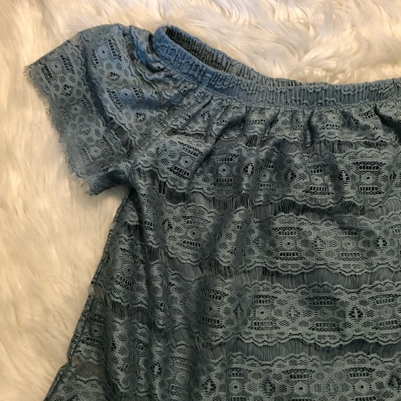 Lily White Women’s Size Small Off Shoulder Blouse - Picture 7 of 12